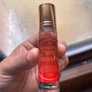 Baccara Bath & Body Oil - Red